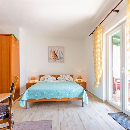 Mare-More Studio W Balcony And Beach Front And View Zadar Eksteriør billede