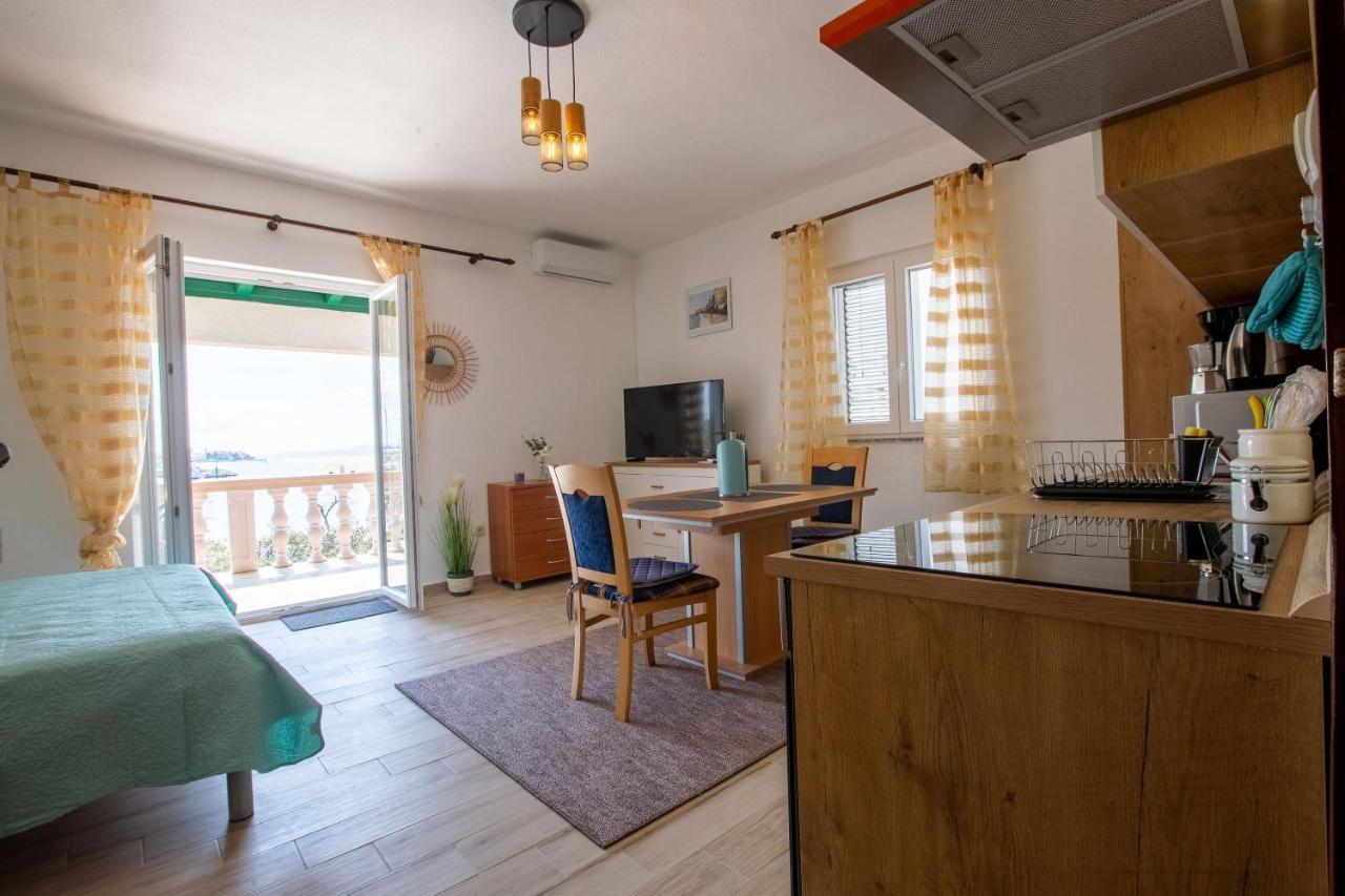 Mare-More Studio W Balcony And Beach Front And View Zadar Eksteriør billede