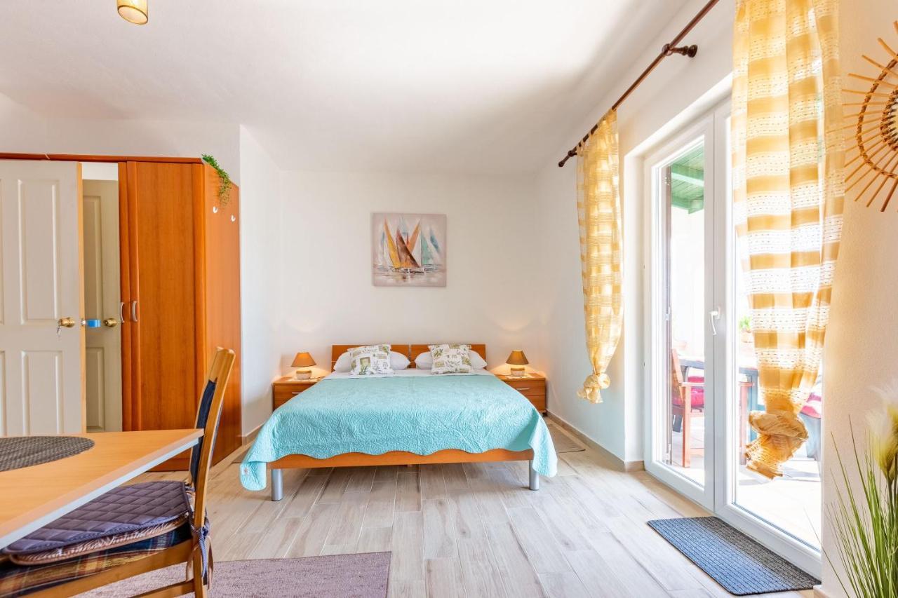 Mare-More Studio W Balcony And Beach Front And View Zadar Eksteriør billede